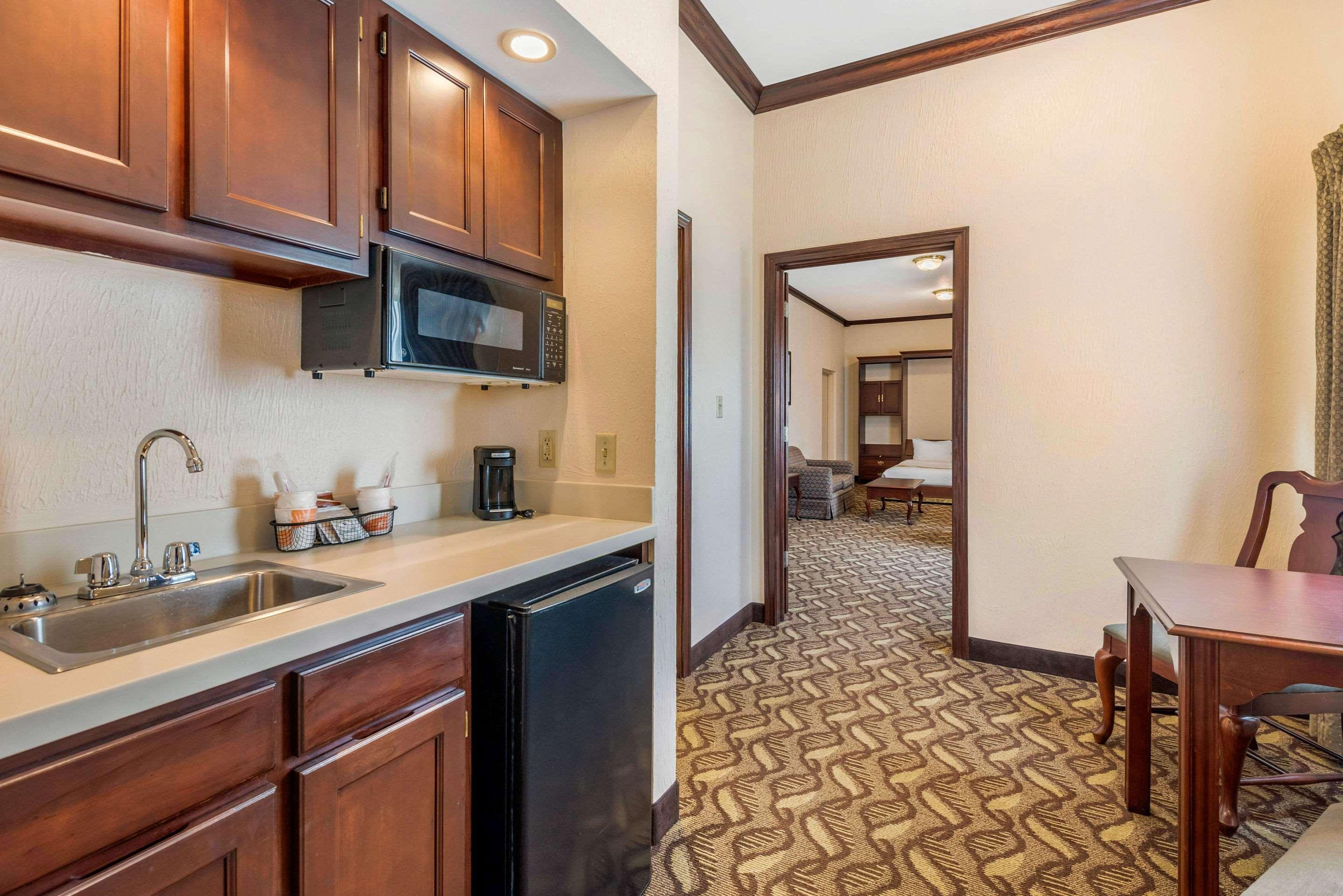 Quality Inn & Suites Zanesville Exterior foto