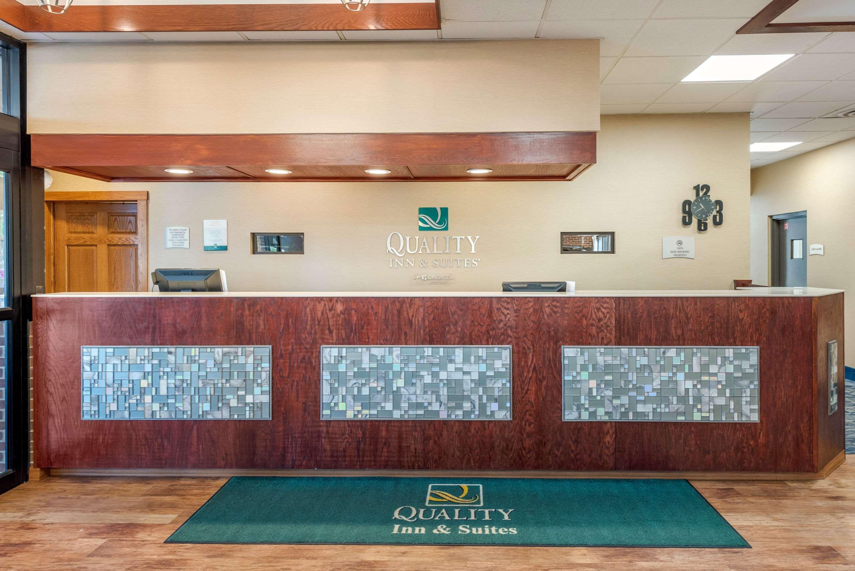 Quality Inn & Suites Zanesville Exterior foto
