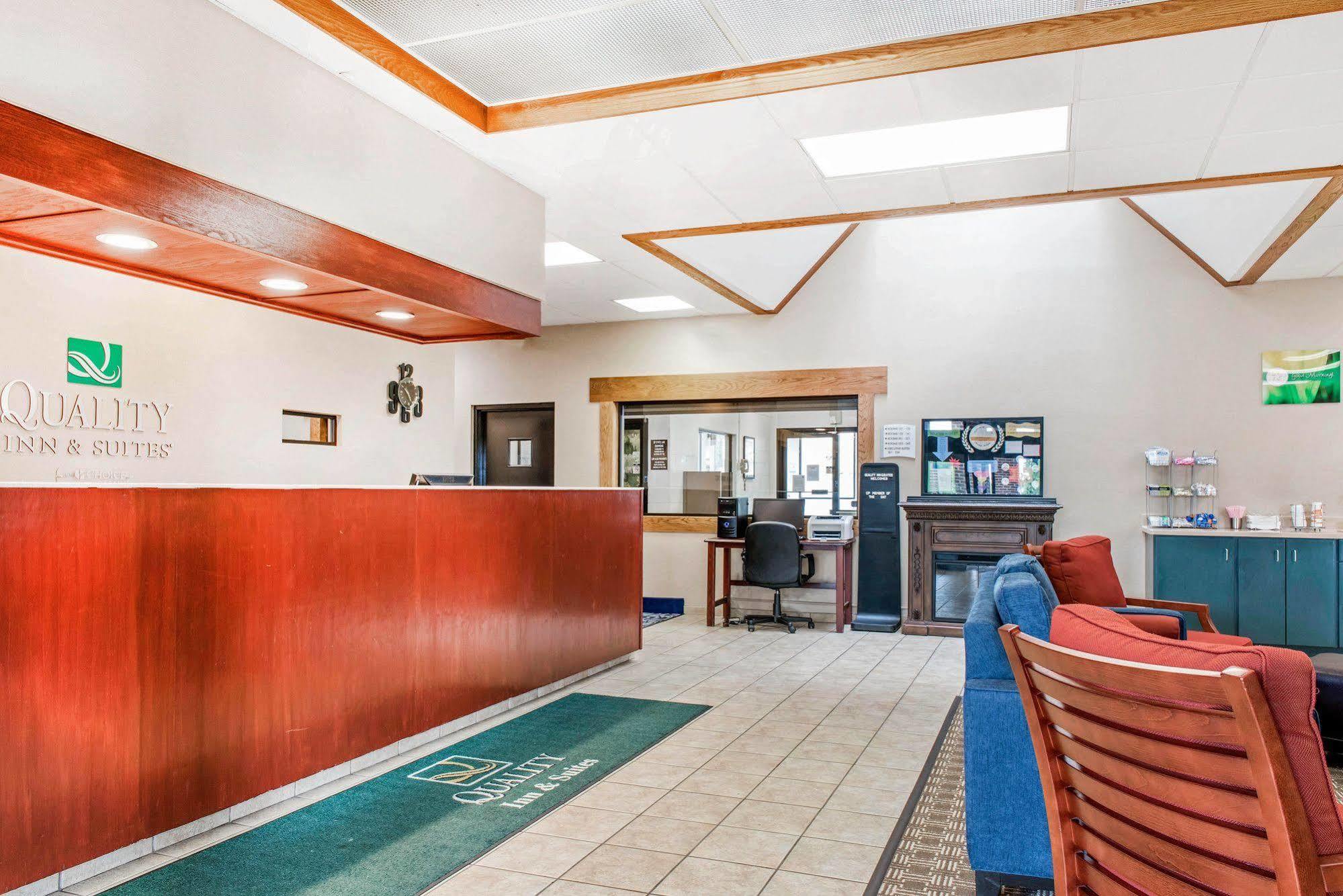 Quality Inn & Suites Zanesville Exterior foto